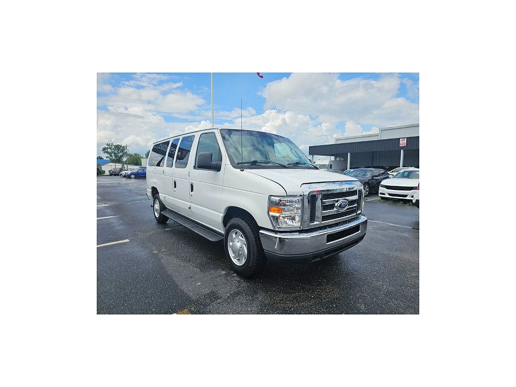 2011 Ford Econoline E-350 Super Duty XLT