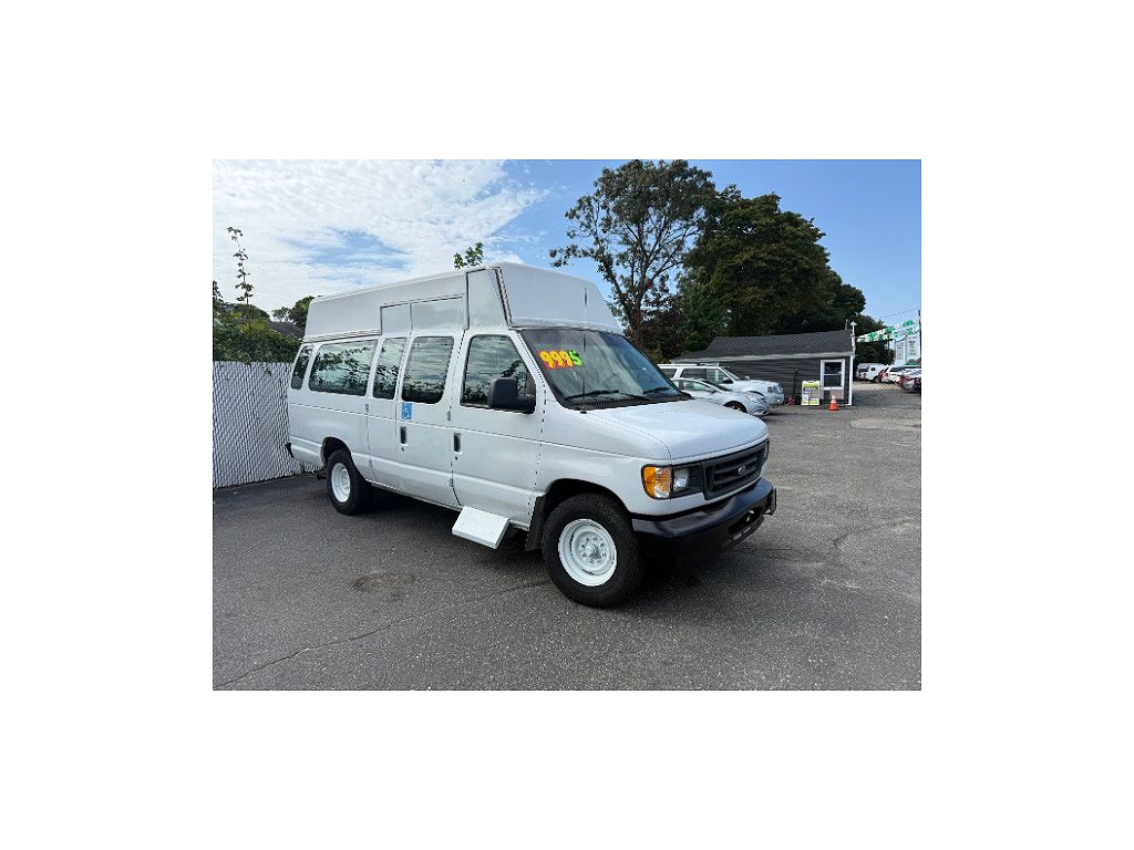 2005 Ford Econoline E-350 Super Duty XL