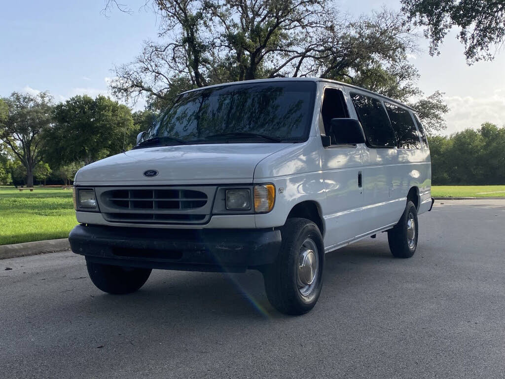 2000 Ford Econoline E-350