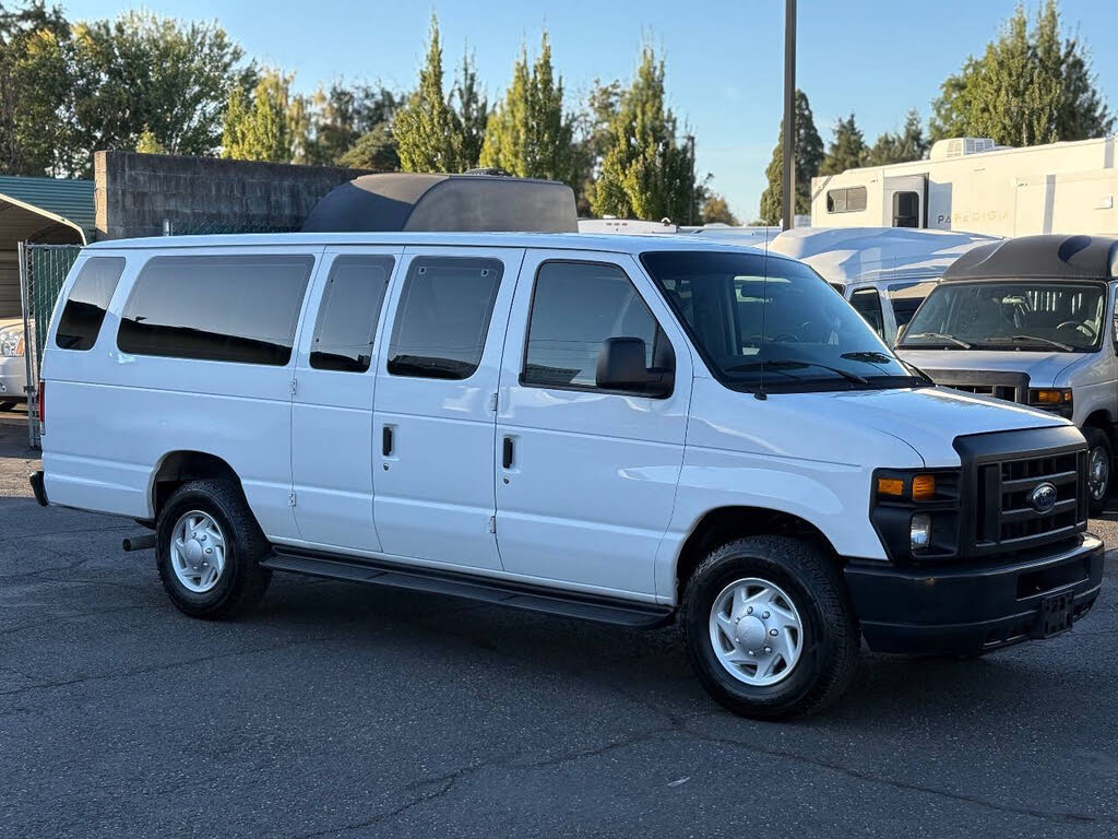 2011 Ford Econoline E-350 Super Duty XLT