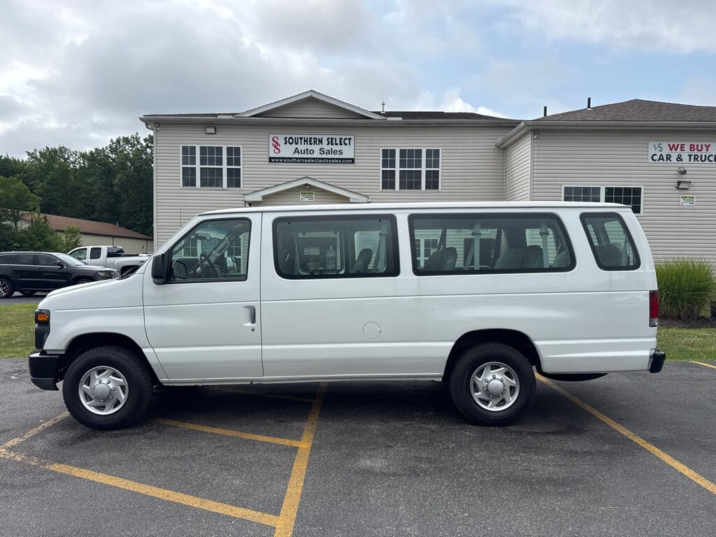 2013 Ford Econoline E-350 Super Duty XLT