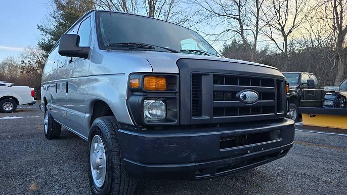 2014 Ford E-Series E-350 Super Duty XL
