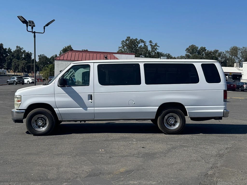 2010 Ford Econoline E-350 Super Duty XLT