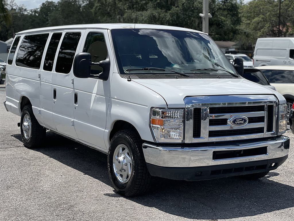 2013 Ford Econoline E-350 Super Duty XLT