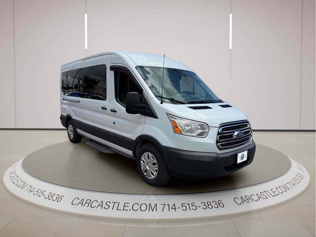 2017 Ford Transit Wagon 350 XLT Medium Roof