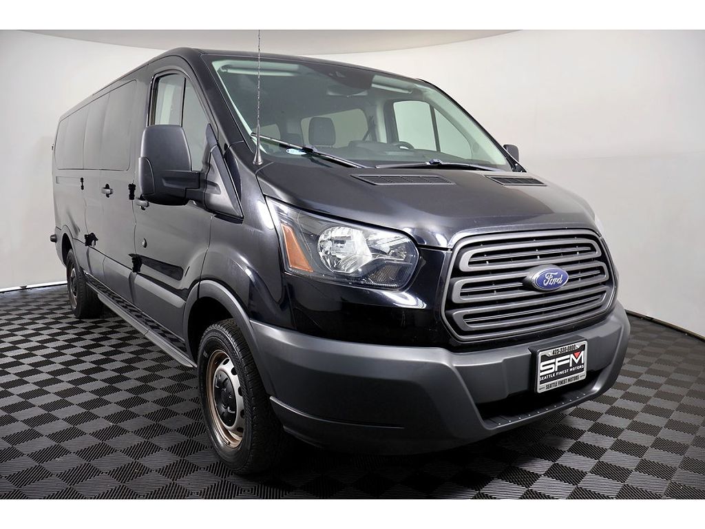 2018 Ford Transit Passenger Wagon T-350 XL 15 Passenger