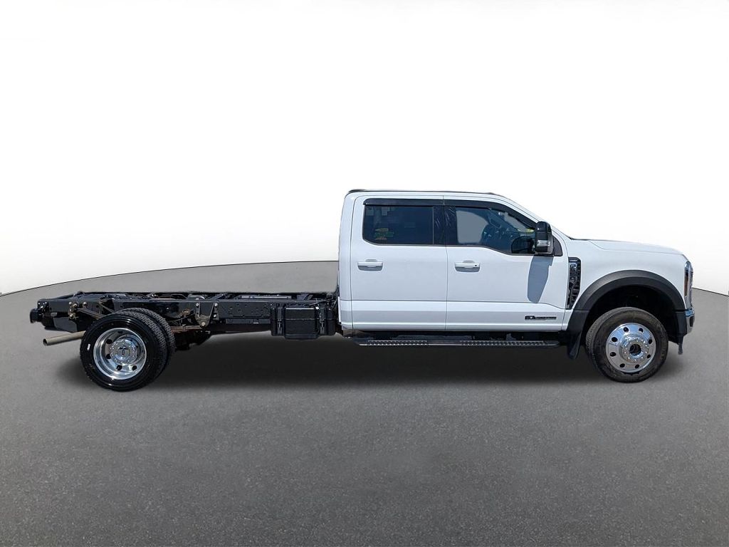 2024 Ford F-550 Lariat