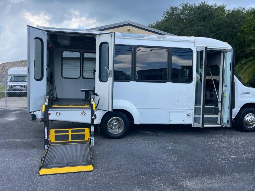 2012 Ford E-Series E-350 SD