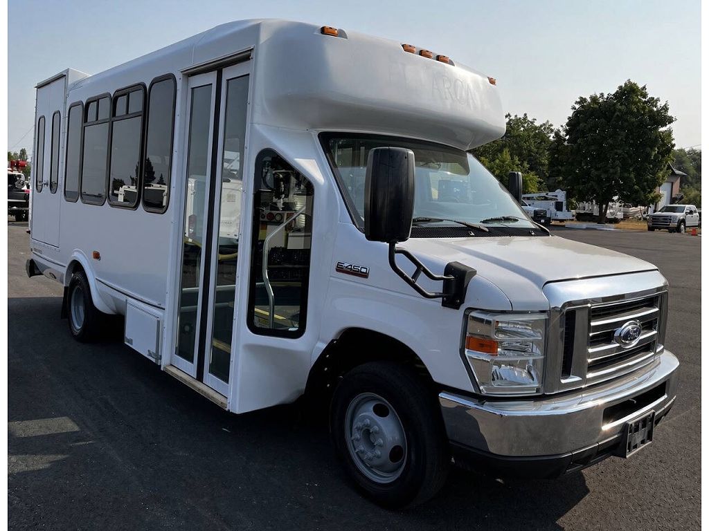 2016 Ford Econoline E-450