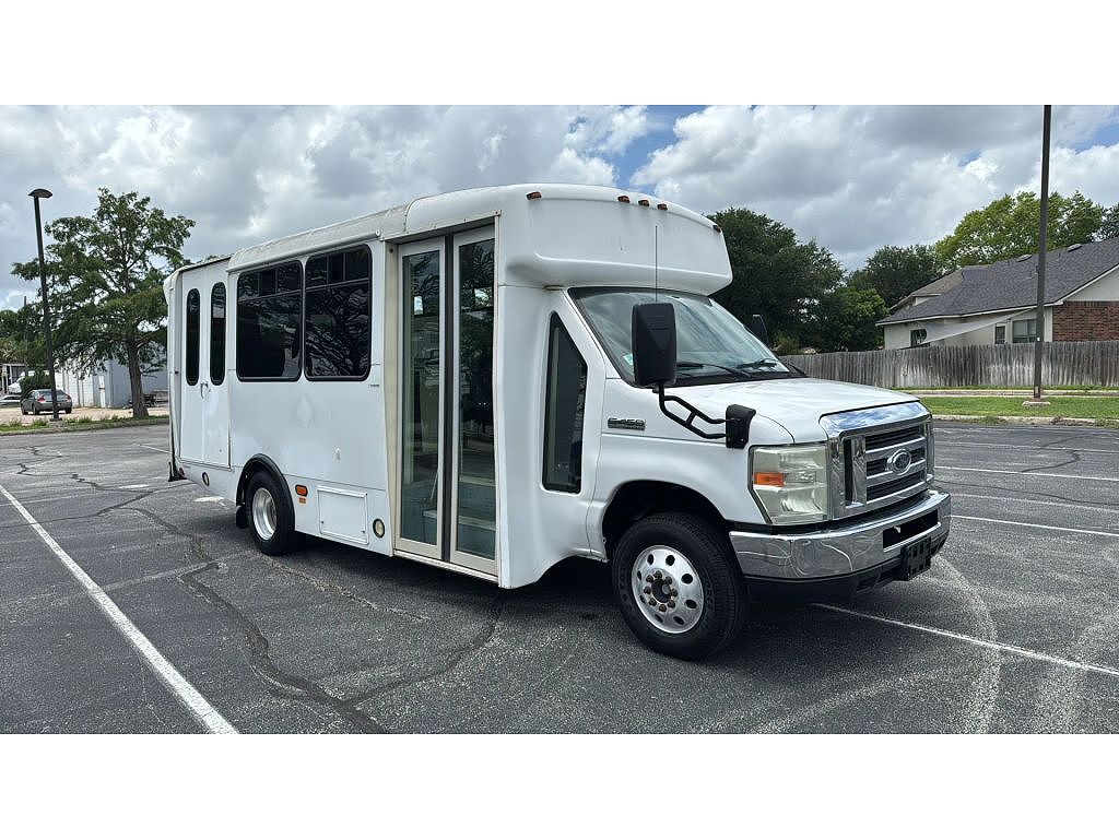 2011 Ford Econoline E-450