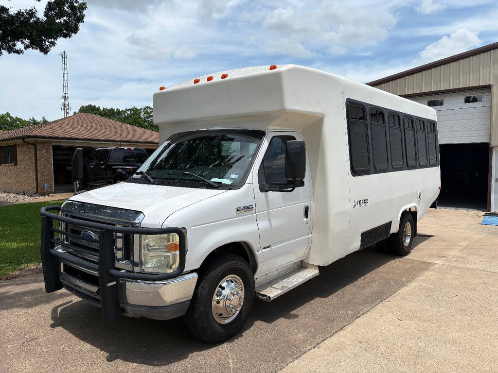 2010 Ford E-Series E 450 SD 2dr Commercial/Cutaway/Chassis 158 176 in. WB