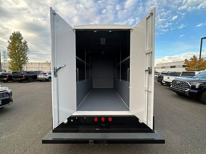 Ford Transit 2025 — миниатюра 11