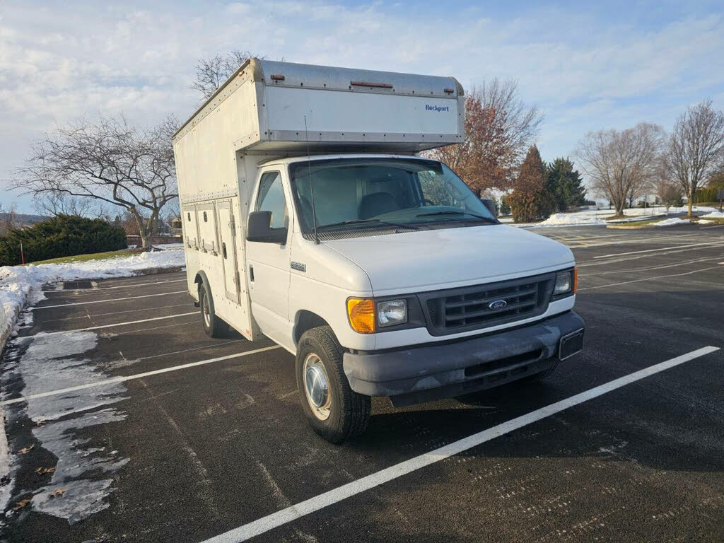2006 Ford E-Series E 350 SD 2dr Commercial/Cutaway/Chassis 138 176 in. WB