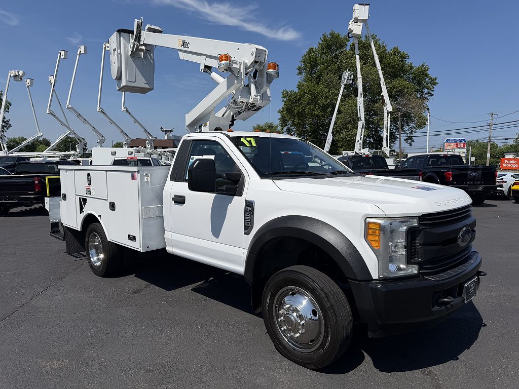 2017 Ford F-450 Unspecified