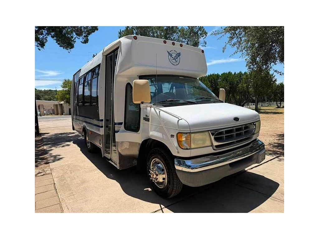 2002 Ford Econoline E-350