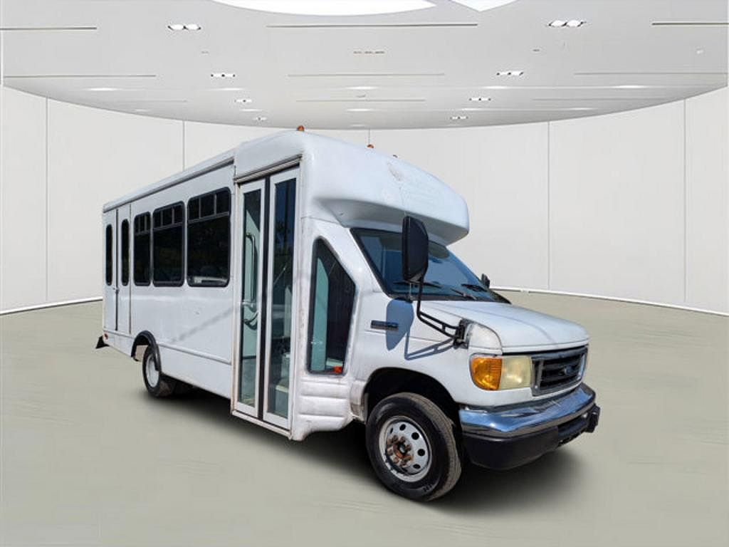 2006 Ford Econoline E-350