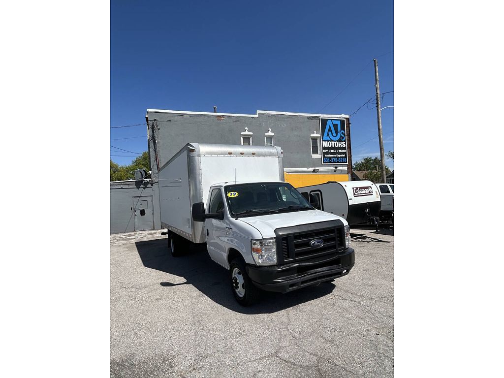 2019 Ford Econoline E-350