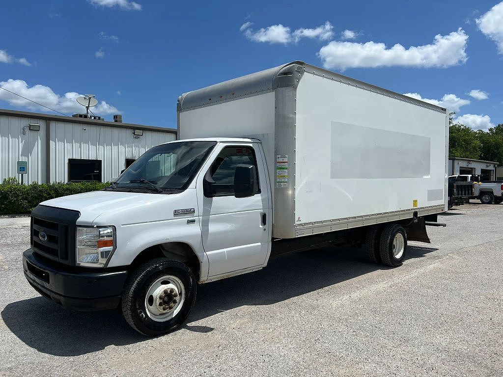 2019 Ford Econoline E-350