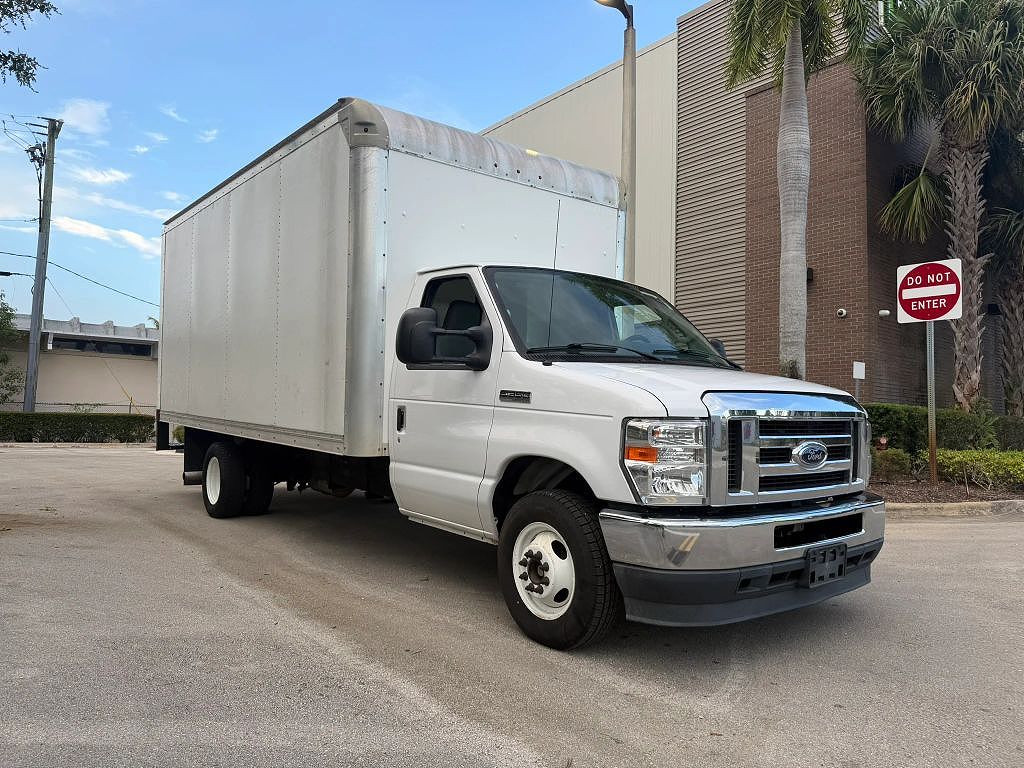2021 Ford Econoline E-350