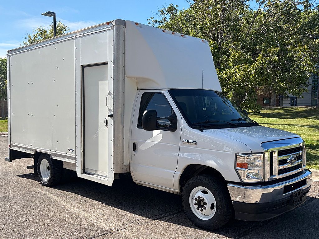 2021 Ford Econoline E-350