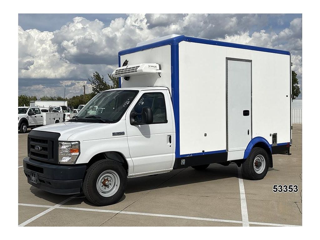 2023 Ford Econoline E-350