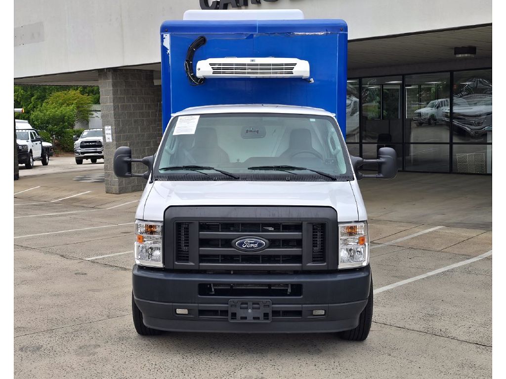 2023 Ford Econoline E-350