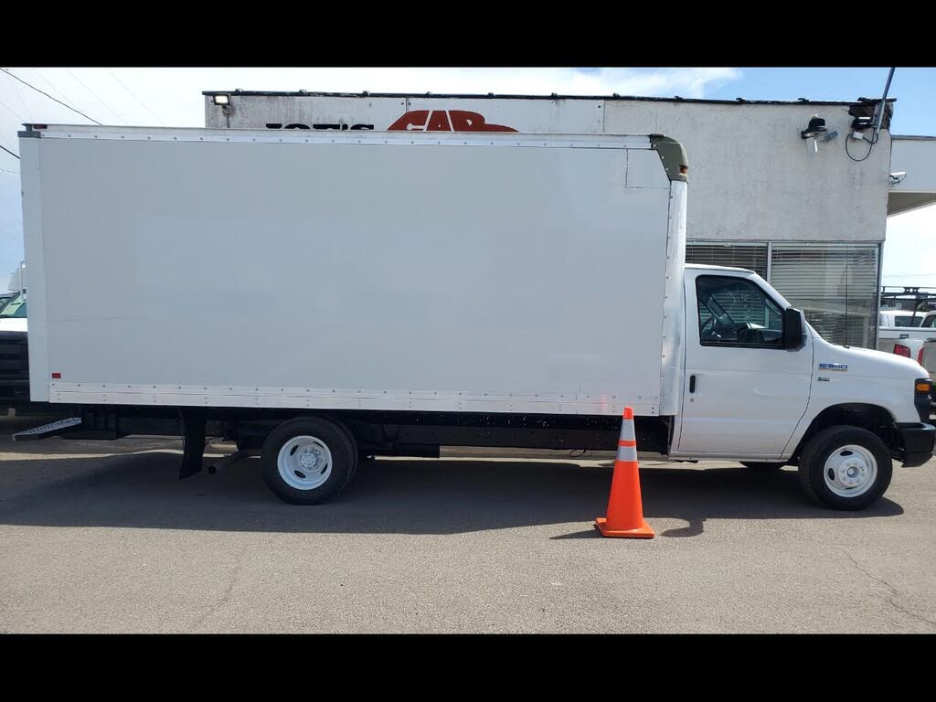 2015 Ford E-Series E-350 SD