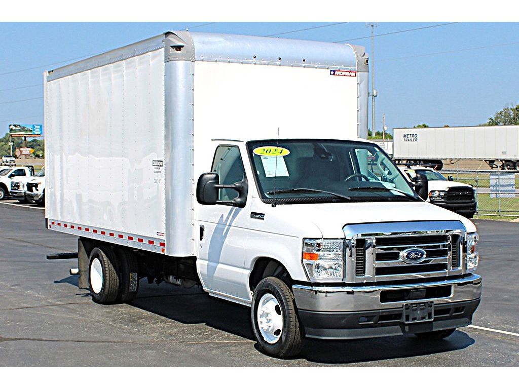 2024 Ford Econoline E-350