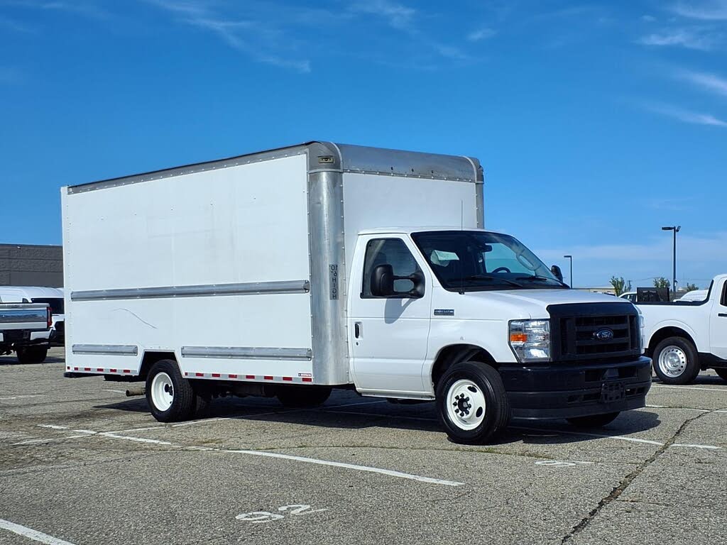 2022 Ford Econoline E-350