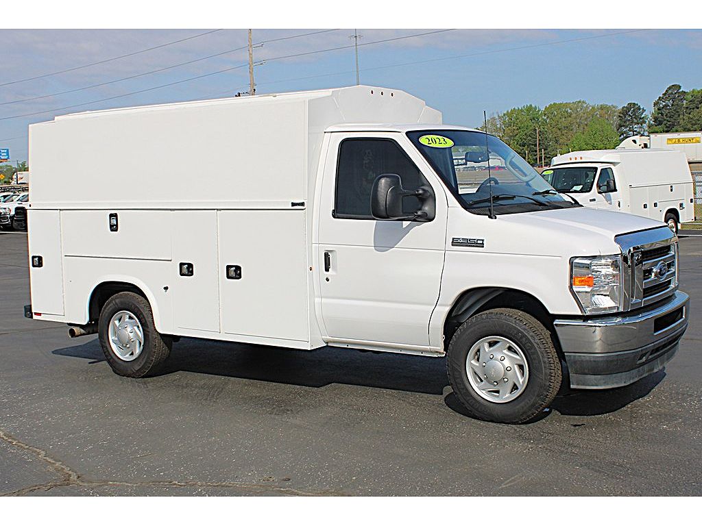 2023 Ford Econoline E-350