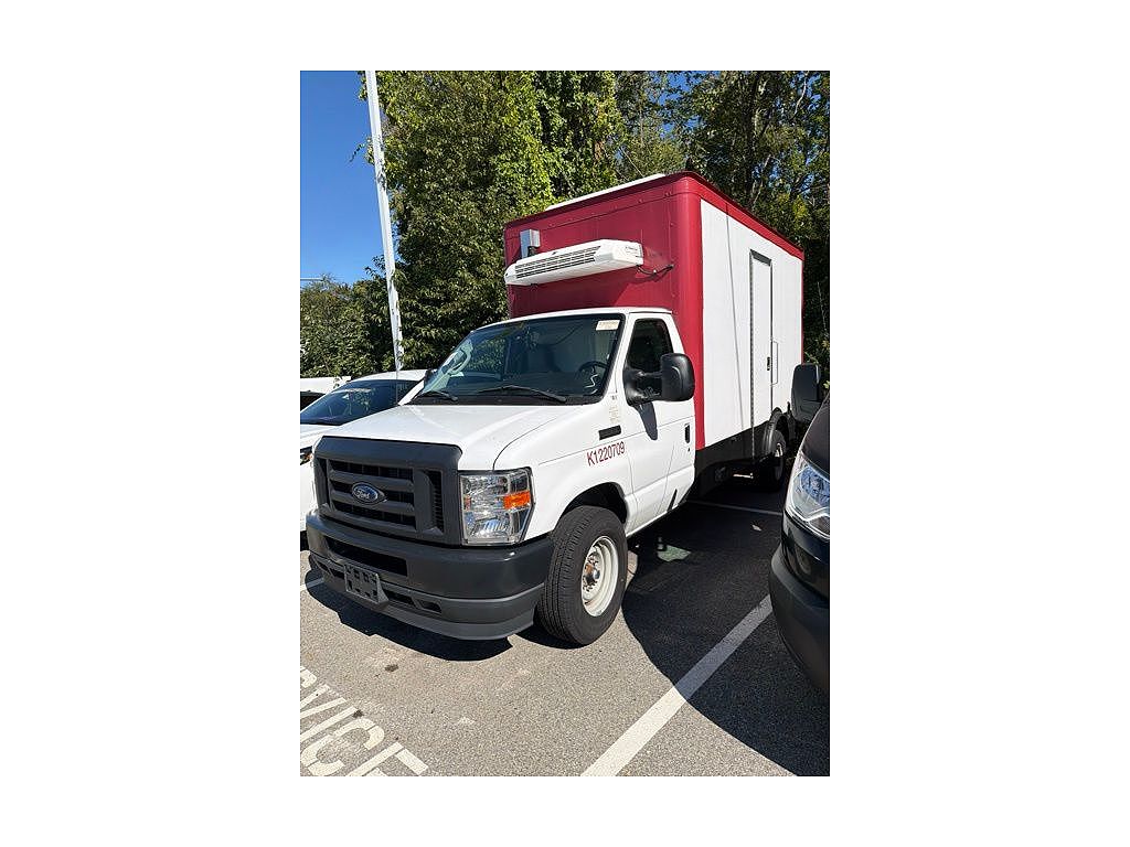 2024 Ford Econoline E-350