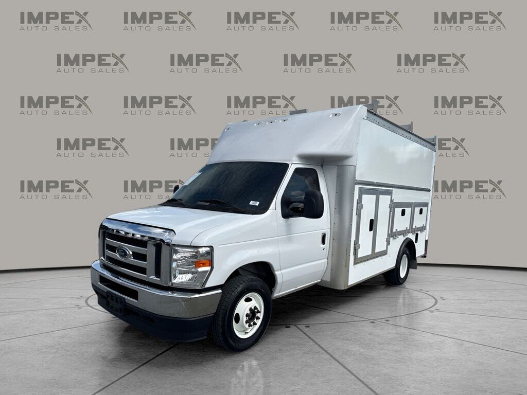 2024 Ford Econoline E-350