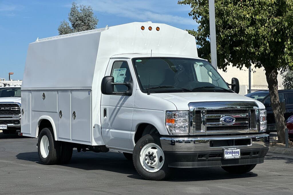 2025 Ford E-Series E-350 SD