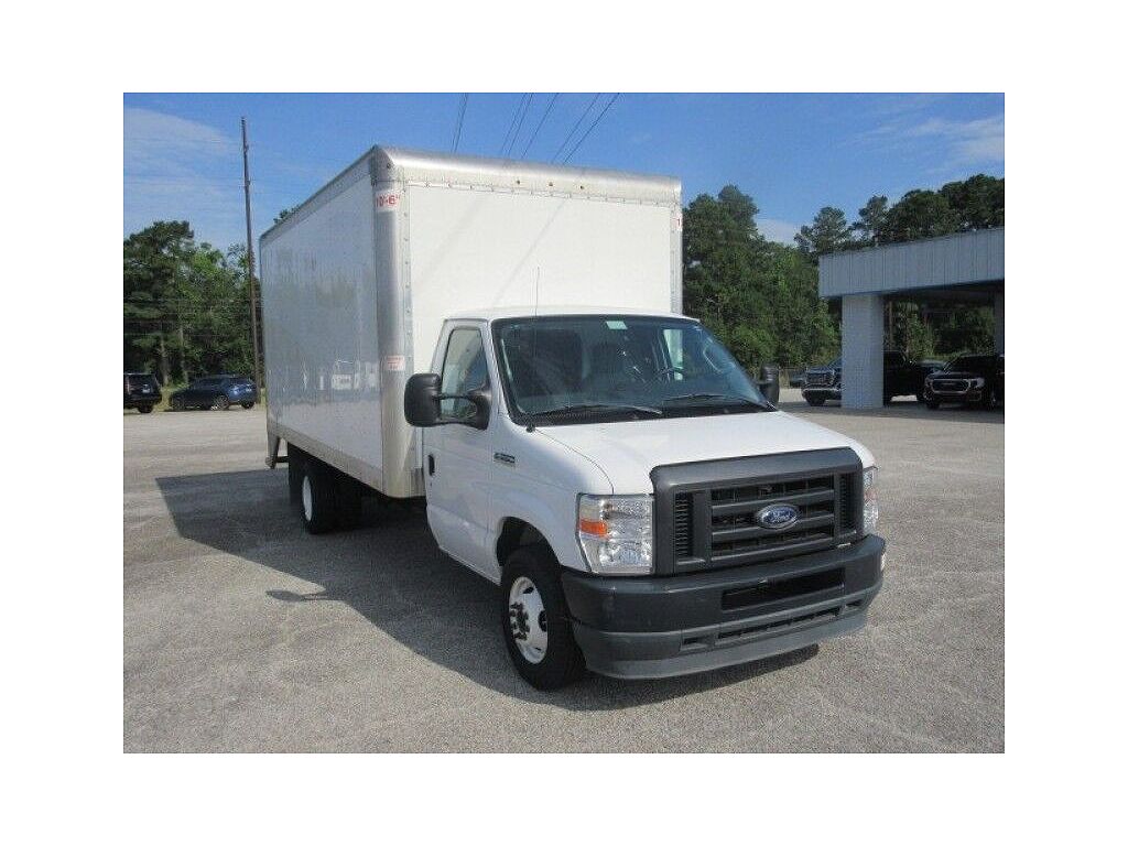 2021 Ford Econoline E-350