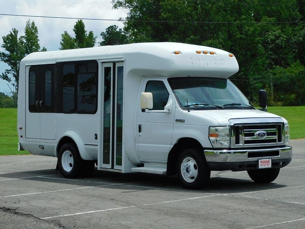 2014 Ford Econoline E-350