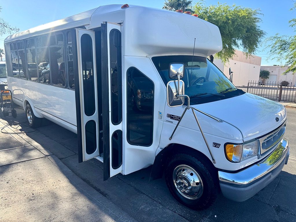 2002 Ford Econoline E-450