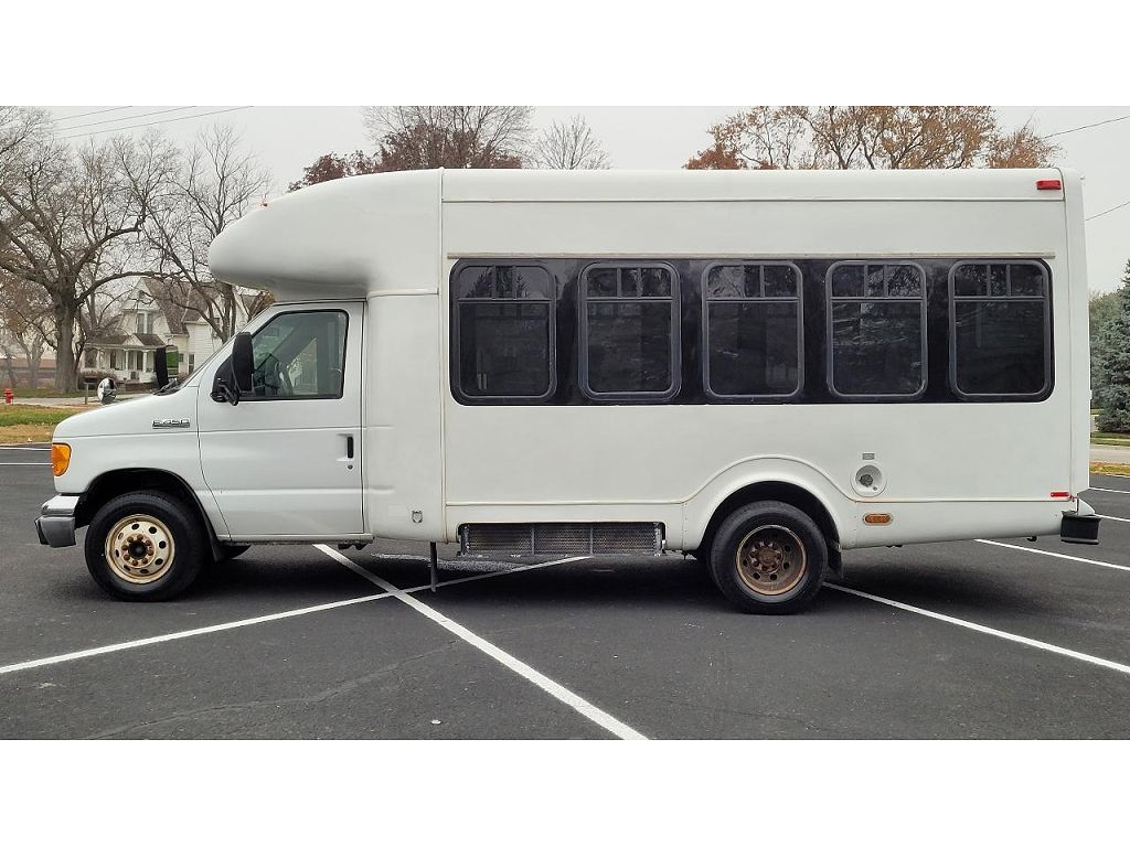 2006 Ford Econoline E-450