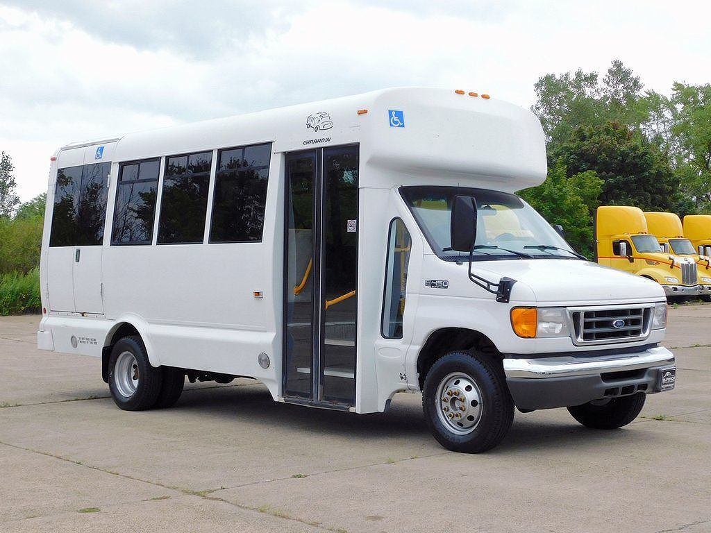 2004 Ford Econoline E-450