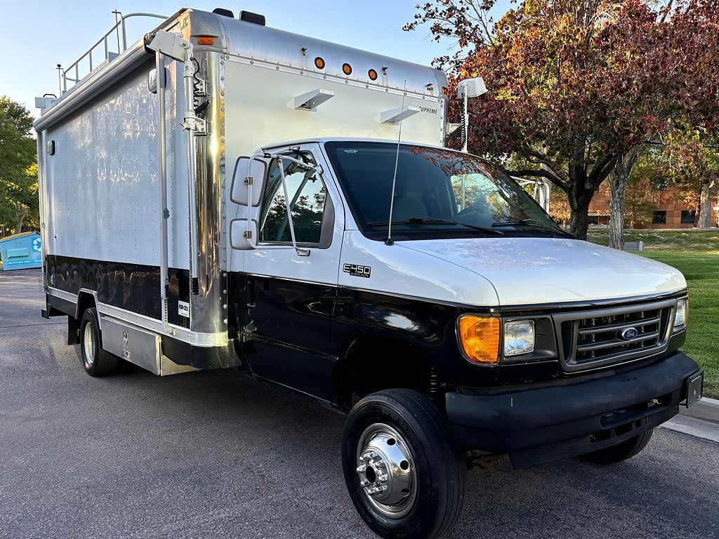 2005 Ford Econoline E-450