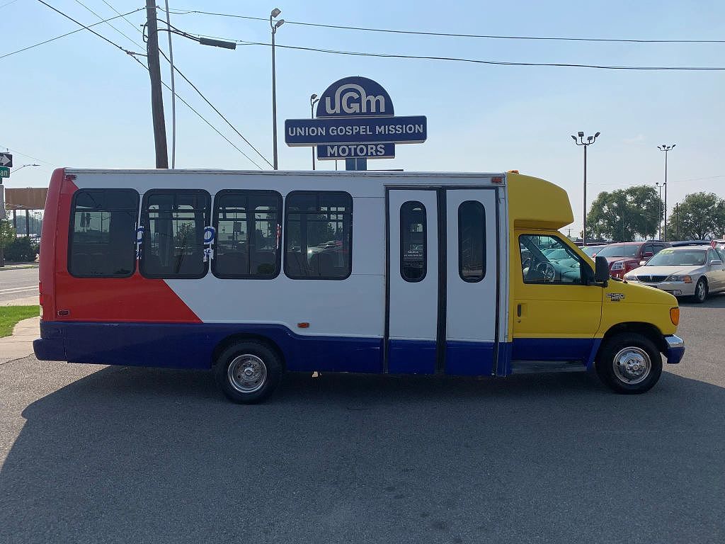 2003 Ford Econoline E-450