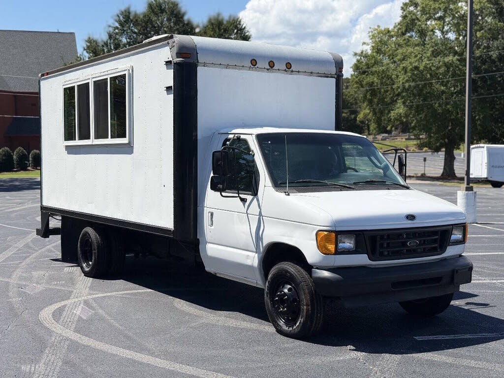 2004 Ford Econoline E-450