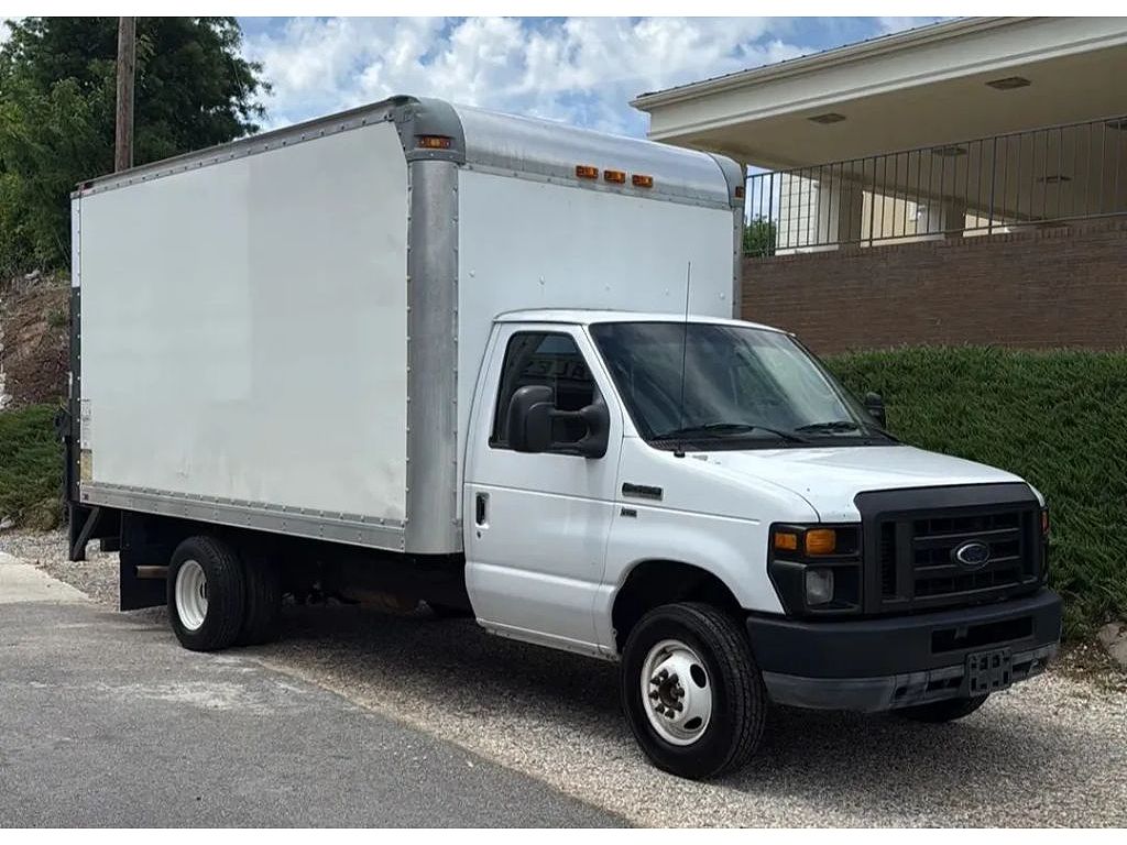 2011 Ford Econoline E-450