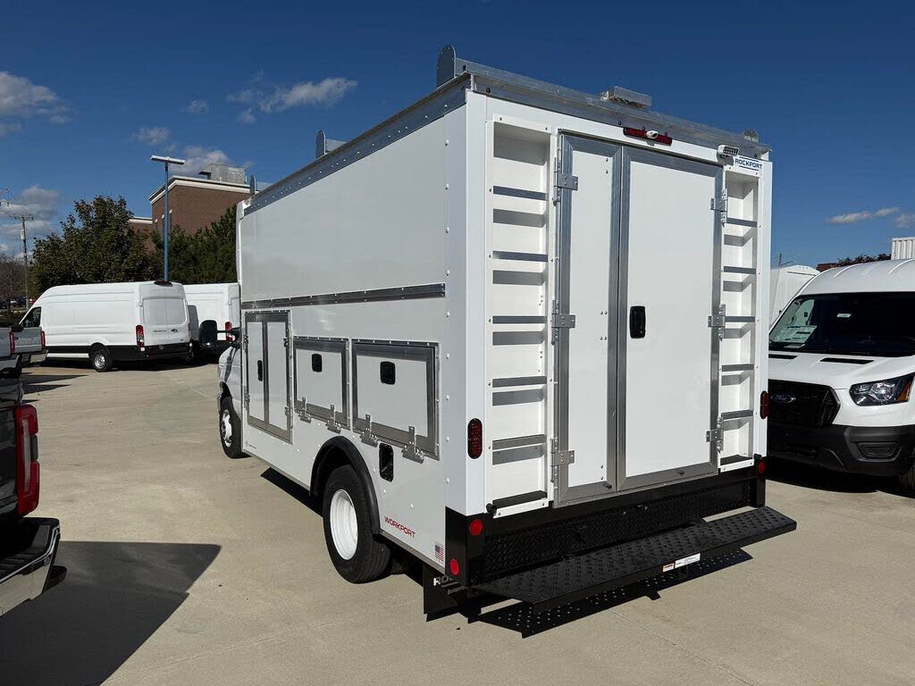 2026 Ford E-Series E-450 SD