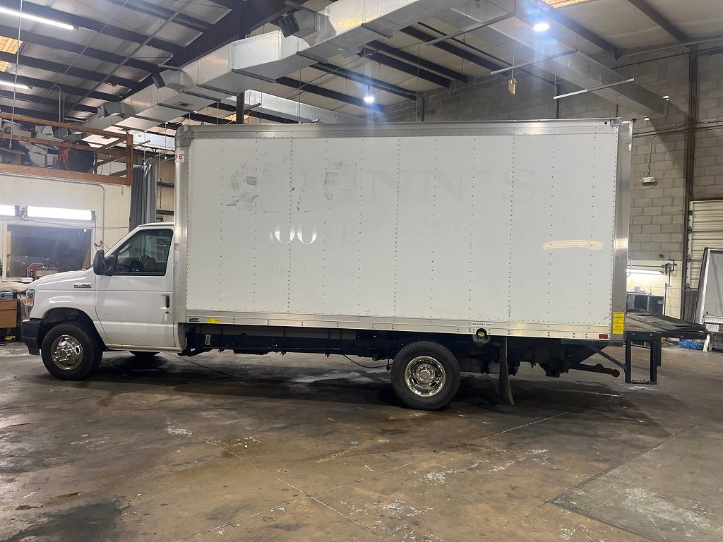 2021 Ford Econoline E-450