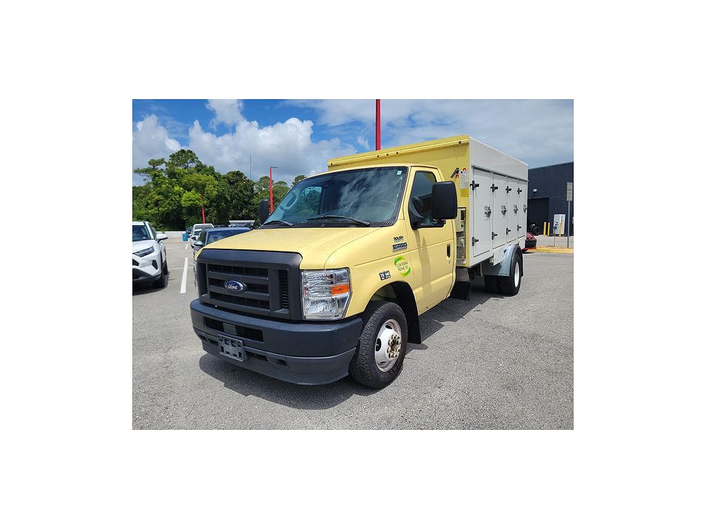 2021 Ford Econoline E-450