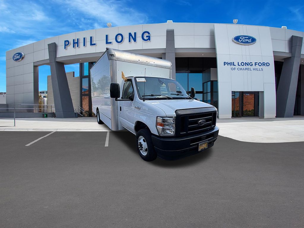 2023 Ford Econoline E-450
