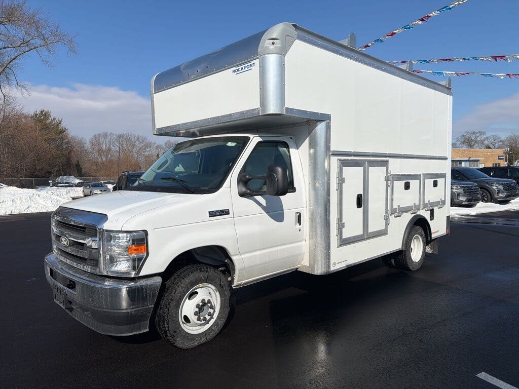 2026 Ford E-Series E-450 SD