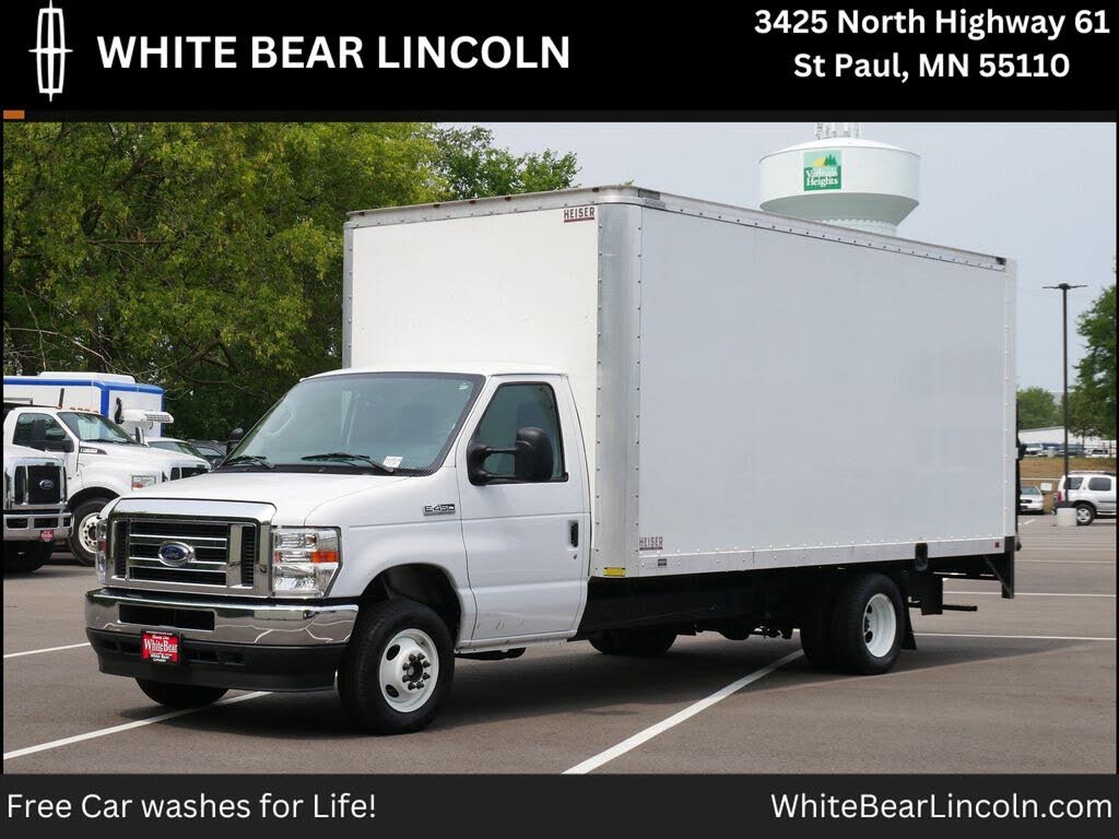 2024 Ford Econoline E-450