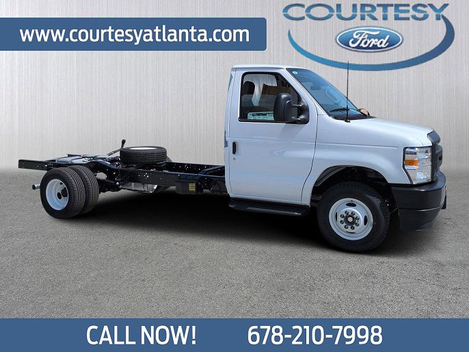 2026 Ford E-Series E-450 SD