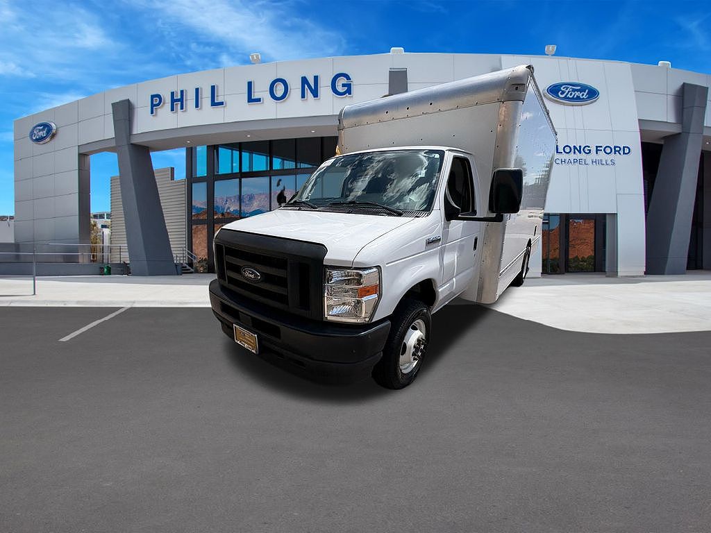 2023 Ford Econoline E-450